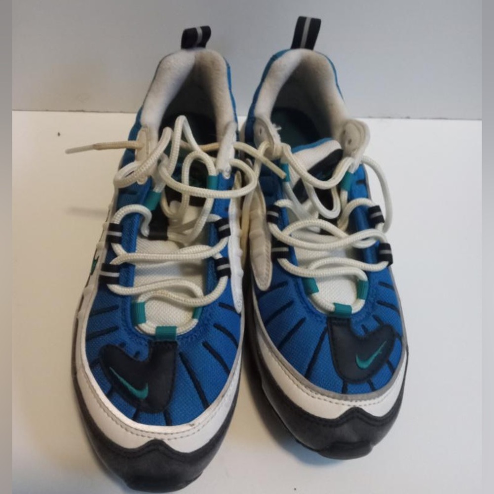 Nike shoes women’s size 7.5 US